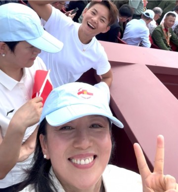 贾秀全看过来：王霜受邀观看胜利日阅兵式，中国女足需要球星